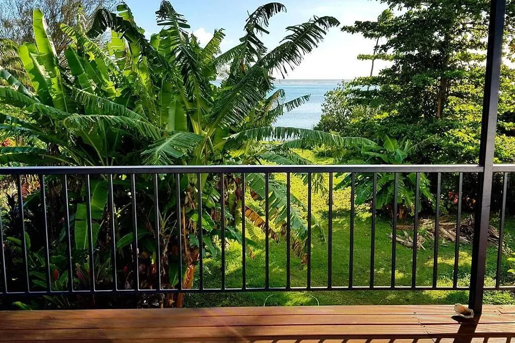 Sunsetview, Studio, Private Beach, Amazing Swim & Sunset Haapiti 0*,  Polynésie française
